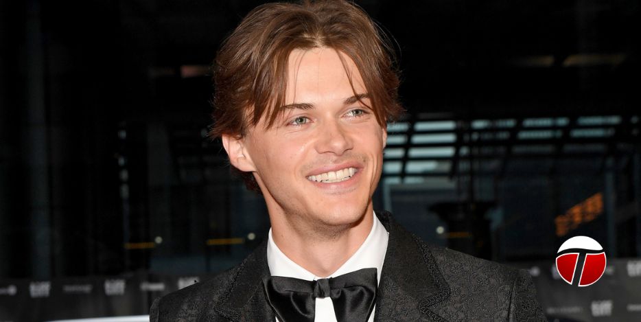 Chris Briney Biography and Early Life